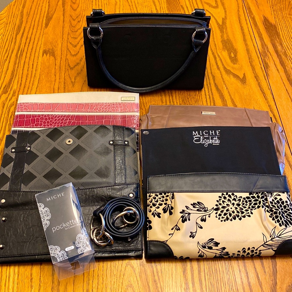 Miche handbag with 4 shells!